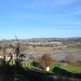 Farigliano, ritirate le acque affiorano i danni