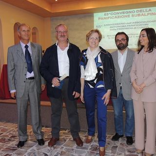 Convegno Regionale dei Panificatori, premiati i panificatori artigiani che da oltre 30 anni svolgono l’attività con impegno e dedizione. Convegno Regionale dei Panificatori, premiati i panificatori artigiani che da oltre 30 anni svolgono l’attività con impegno e dedizione.