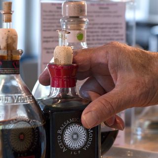 Glassa, aceto di vino e balsamico di Modena De Nigris