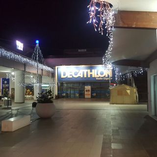 Tante iniziative natalizie al Molo 8.44, shopping center di Vado Ligure