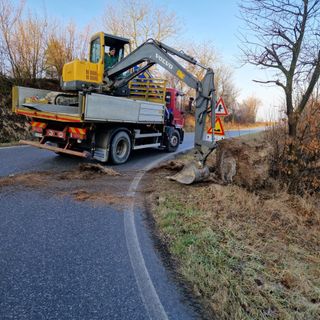 Le operazioni di rimozione dell'ingombro sulla Sp 200