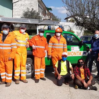 Montà d’Alba, 5 quintali di rifiuti recuperati dalle scarpate di via Morra Montà d’Alba, 5 quintali di rifiuti recuperati dalle scarpate di via Morra