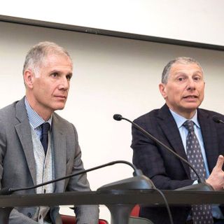 Alberto Balocco, a sinistra, alla presentazione del libro "Volevo fare il pasticcere"