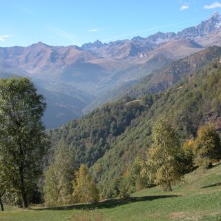 A Paesana si presenta il distretto di agricoltura biologica all'ombra del Monviso