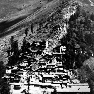 Castelmagno: un folto pubblico ha partecipato all’incontro “Una casa per Narbona” Castelmagno: un folto pubblico ha partecipato all’incontro “Una casa per Narbona”