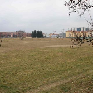 #controcorrente: piazza d’Armi, dopo l’acquisto da parte del Comune, doveva diventare il polmone verde di Cuneo e sono sei anni che è abbandonata