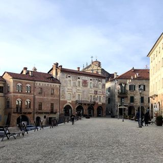 Mondovì Piazza, prorogata l'area pedonale: a fine mese incontro pubblico con i residenti Mondovì Piazza, prorogata l'area pedonale: a fine mese incontro pubblico con i residenti