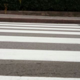 Cuneo, nuove strisce pedonali a Borgo San Giuseppe: "Lavori ultimati? Sembra di no"