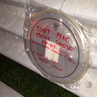 La pelle posta sul guardrail