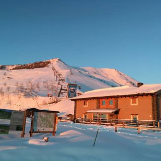 Pian Munè di Paesana: 50 centimetri di neve appena caduta renderanno ancor più romantica la cena di San Valentino
