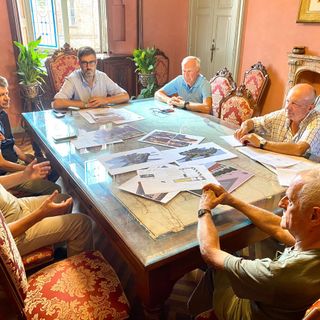 Saluzzo, il Comune incontra le associazioni ambientaliste: “Dialogo costruttivo su riqualificazione di piazze e verde&quot;