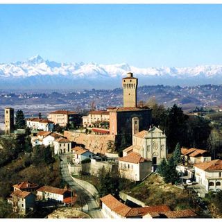 Santa Vittoria d’Alba, torna l’iniziativa “Natale con l’albero”