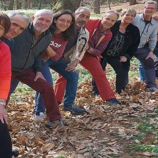 Domenica 28 agosto i Sensa Libret portano in scena lo spettacolo “Una tira l’autra” Domenica 28 agosto i Sensa Libret portano in scena lo spettacolo “Una tira l’autra”