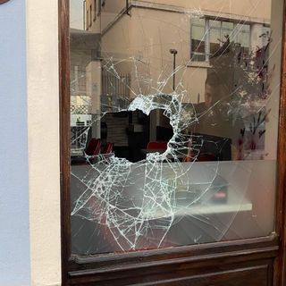 Spaccata la vetrina di Turkish Bra all'alba di oggi, sabato 18 giugno [FOTO]