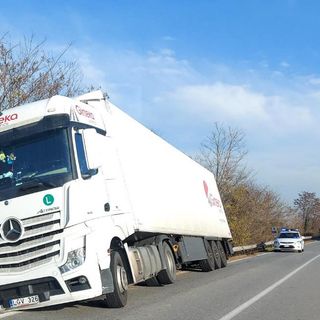 Il mezzo finito fuori strada lungo la Provinciale 7