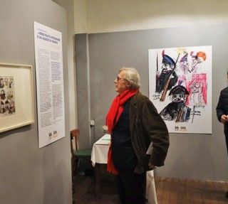 Il critico d'arte e Onorevole Vittorio Sgarbi in visita alla mostra Il critico d'arte e Onorevole Vittorio Sgarbi in visita alla mostra