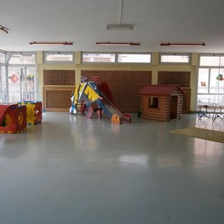 Foto dal sito: www.asiloreginamargheritasaluzzo.it