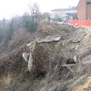 Un'immagine della frana di Madonna delle Grazie (Foto Provincia)