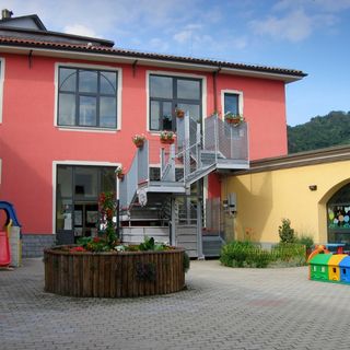 Alba: lavori in corso alla scuola primaria “Umberto Sacco” per l’adeguamento alle normative antincendio