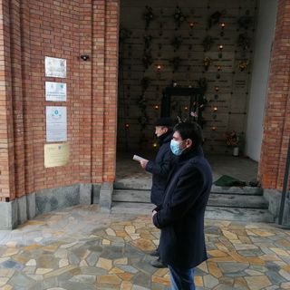 Sindaco e Vicario della Diocesi di Fossano insieme in preghiera per i defunti