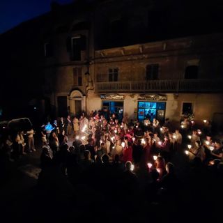 Venasca si è stretta nel ricordo dell’incendio nazifascista dell’11 agosto 1944