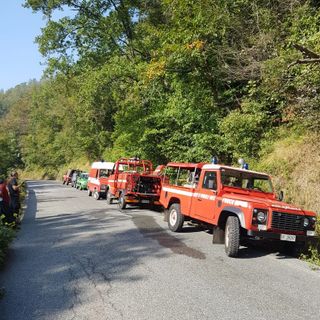 Anche i vigili del fuoco di Garessio sull'incendio a Erli, nel savonese