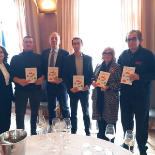 Allo stabilimento Inalpi l'incontro tra il sottosegretario La Pietra e Compral Latte