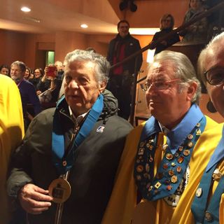 Renato Pozzetto socio onorario della confraternita della salsiccia di Bra