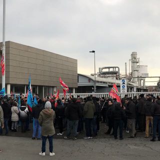 “Ci è stato impedito l'ingresso in azienda”, parla uno dei lavoratori Abet di Bra contrario allo sciopero indetto dai sindacati