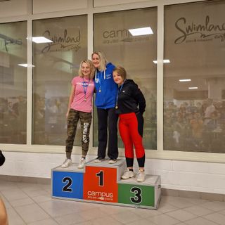 Giulia Roascio sul gradino più alto del podio.