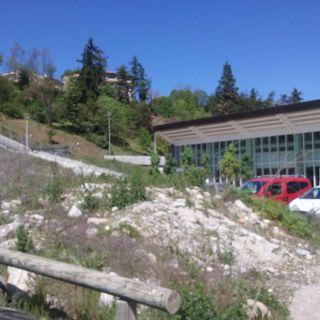 "Sistemate l'area esterna dello stadio del nuoto di Cuneo"