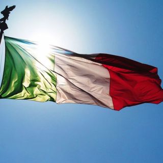 A Savigliano, il sindaco Ambroggio lancia una proposta per il 25 aprile: "Riempiamo la città di bandiere italiane" A Savigliano, il sindaco Ambroggio lancia una proposta per il 25 aprile: "Riempiamo la città di bandiere italiane"