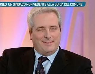 Borgna ospite della Panella su La7 racconta la sua vita di sindaco non vedente