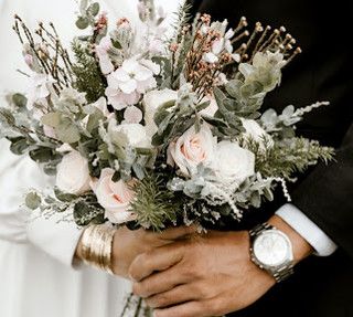 “Due cuori e un permesso di soggiorno” è la nuova formula matrimoniale che spopola anche in Granda