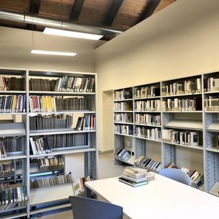 Saluzzo, uno degli ambienti interni della nuova biblioteca civica