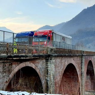 Immagine di precedenti prove di carico statico Immagine di precedenti prove di carico statico