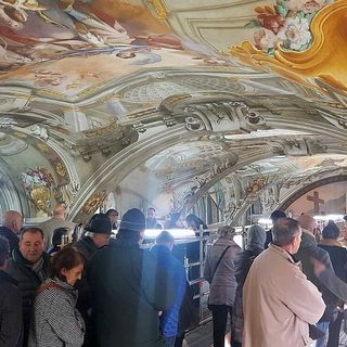 Saluzzo, Cantiere aperto sotto la volta affrescata della chiesa di San Bernardino