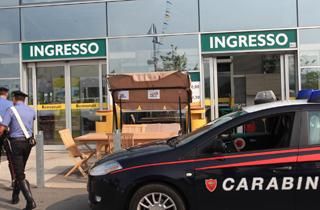 Arrestato 20enne per furto aggravato in centri commerciali