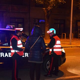 Cuneo, richiedente asilo aggredisce e rapina una prostituta