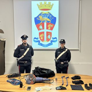 Il materiale sequestrato dai carabinieri