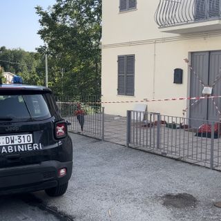 Duplice omicidio di Montaldo, una vicina: "Bert ha chiesto aiuto, poi è scappato in strada ed è stato accoltellato"