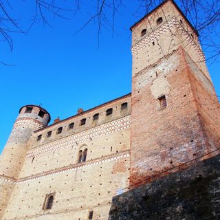 Castelli e fiere primaverili nel "weekend lungo" d'inizio giugno in provincia di Cuneo