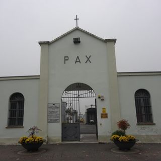 Bra, al cimitero di Bandito spariscono i fiori dalle tombe, gesti di vile inciviltà