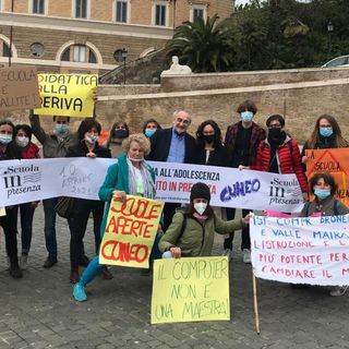 Da Cuneo alla manifestazione nazionale per dire “Sì alla scuola... in presenza”