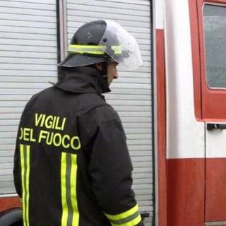 Auto fuori strada a Peveragno: ferita una donna