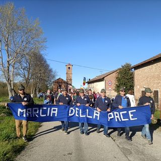 Negli scatti alcuni momenti della marcia tenuta nelle campagne di Magliano Alfieri e Govone