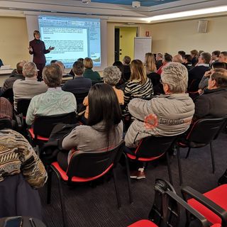 Le 6… Cento Lampadine di Cristina Ballario. Presentato Enzo Brizio che correrà con lei (VIDEO)