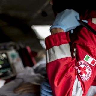 Insulti per il volontario della Croce Rossa di Cuneo: "Stava solo cercando di calmare una persona prima di tutto malata"