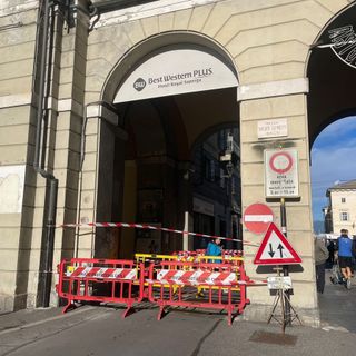 Cuneo, lunedì si sistema l’avvallamento sotto i portici tra piazza Galimberti e via Pascal Cuneo, lunedì si sistema l’avvallamento sotto i portici tra piazza Galimberti e via Pascal