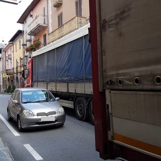 &quot;Anche in Valle Stura rischiamo di essere travolti e uccisi dai mezzi pesanti&quot;